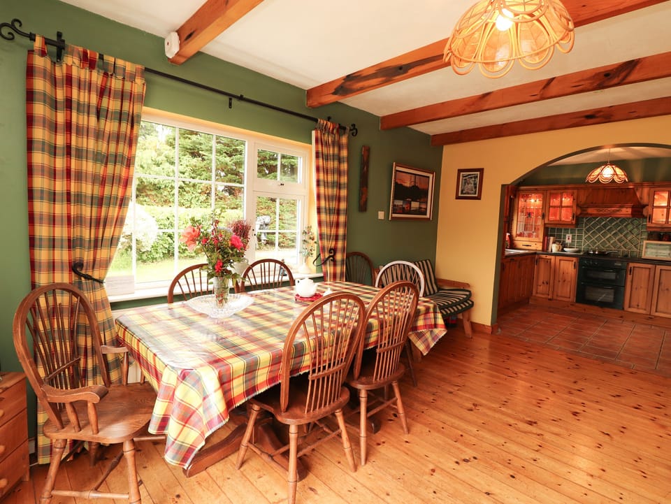 Cottage | Interior