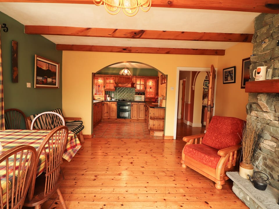 Cottage | Living area