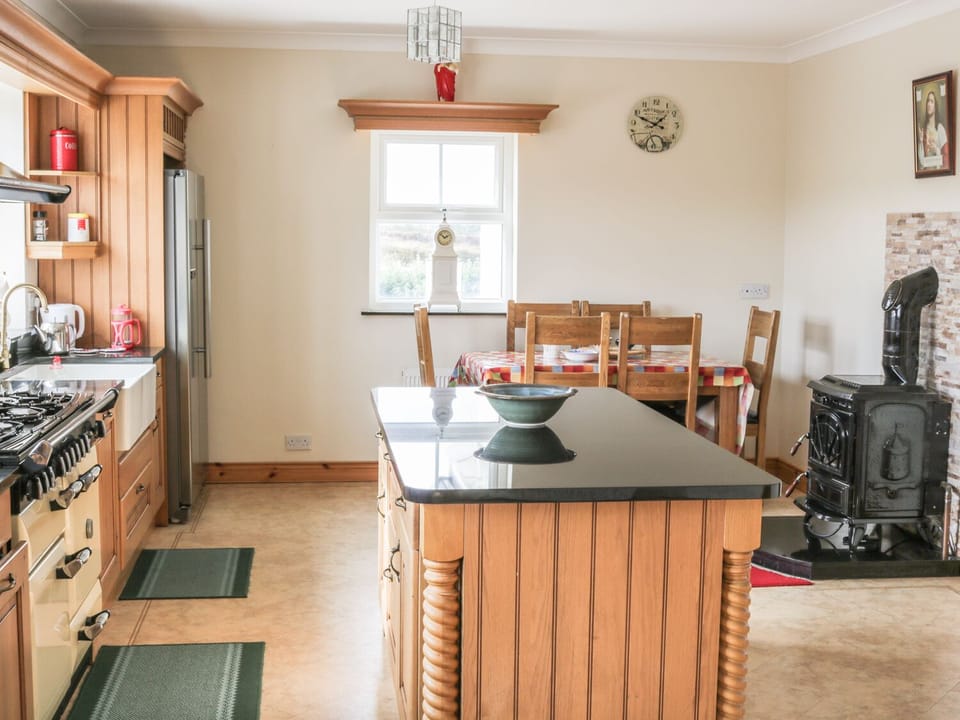 Cottage | Interior