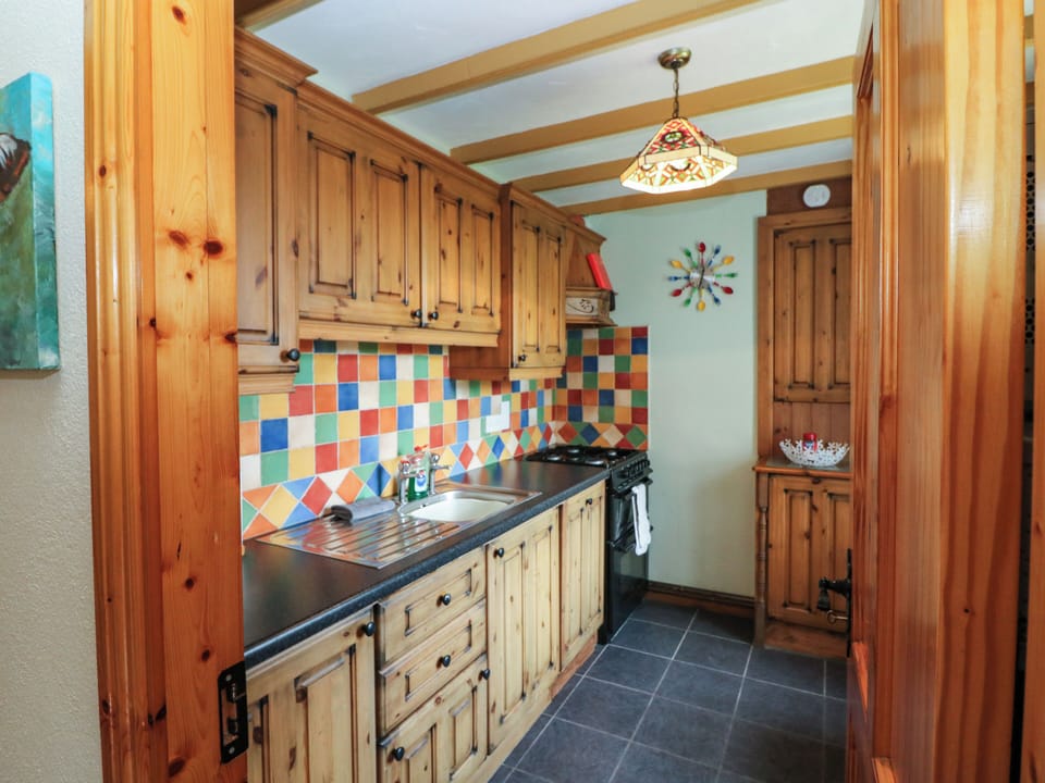 Cottage | Private kitchen | Cookware/dishes/utensils