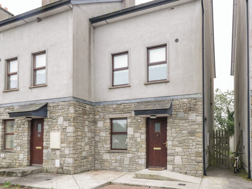 Cottage | Front of property