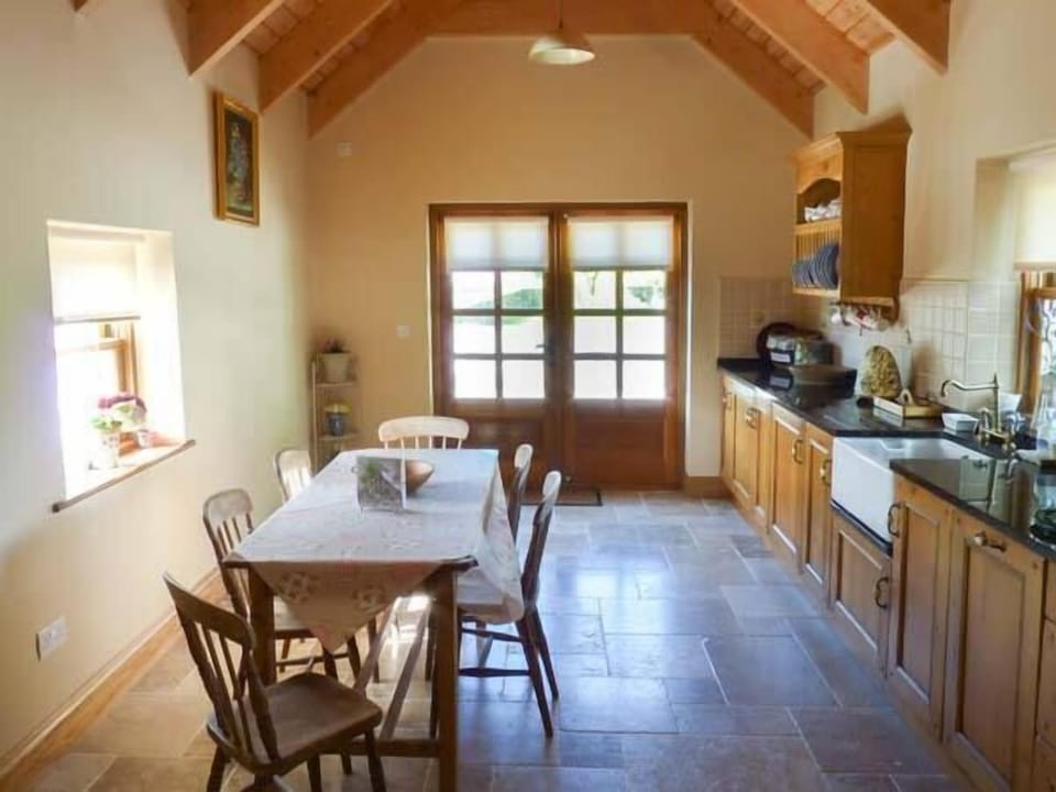 Cottage | Interior