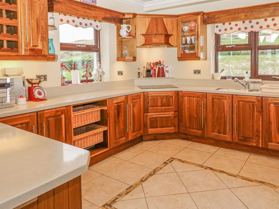 Cottage | Private kitchen | Cookware/dishes/utensils