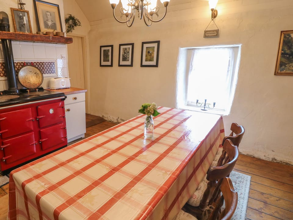 Cottage | Interior