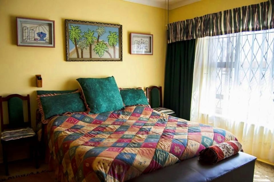 Room 3 | In-room safe, desk, laptop workspace, iron/ironing board
