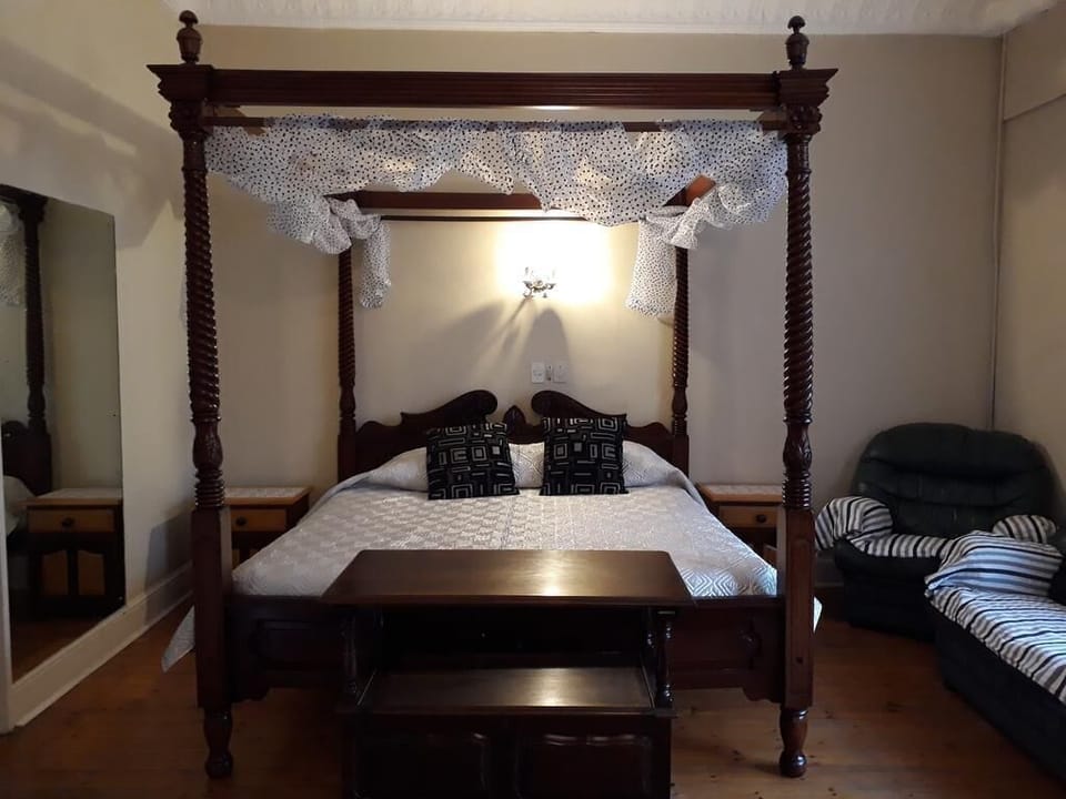 Room, Pool View | In-room safe, desk, laptop workspace, iron/ironing board