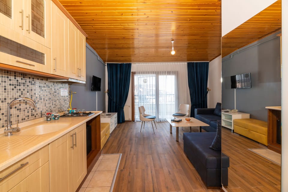 Suite with Balcony | Premium bedding, in-room safe, desk, laptop workspace
