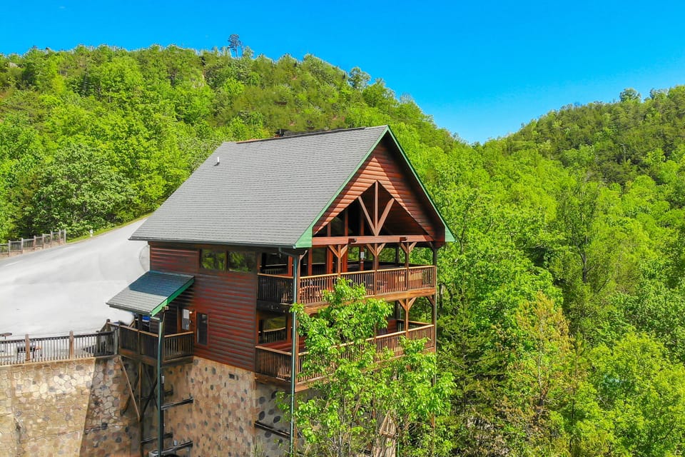 Dream Weaver Exterior