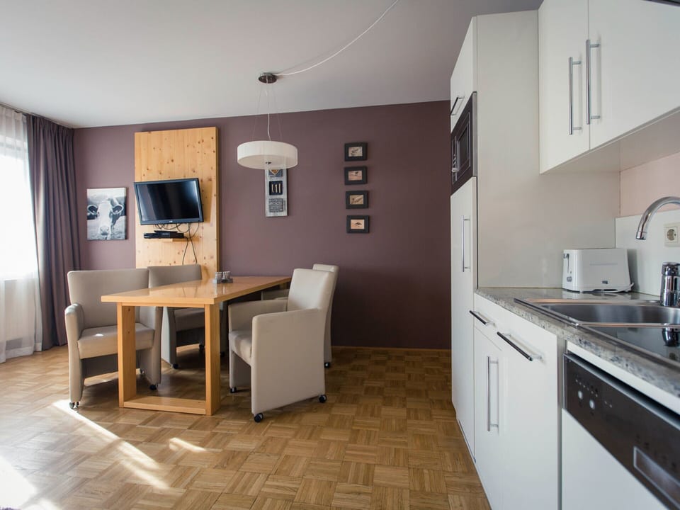 Apartment | Private kitchen | Cookware/dishes/utensils