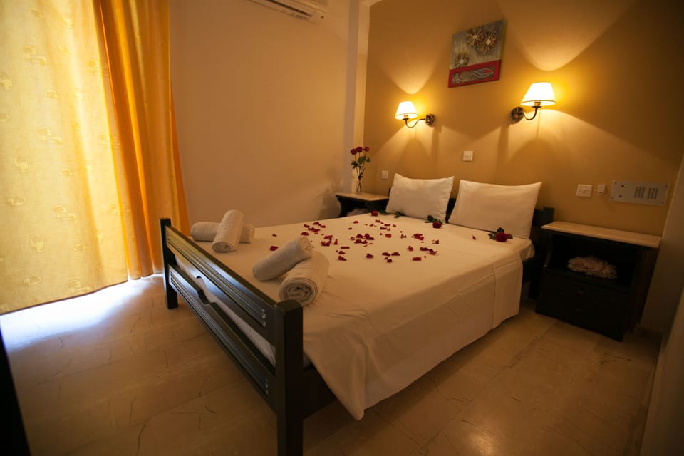 Twin Room, 1 Bedroom | 1 bedroom, premium bedding, in-room safe