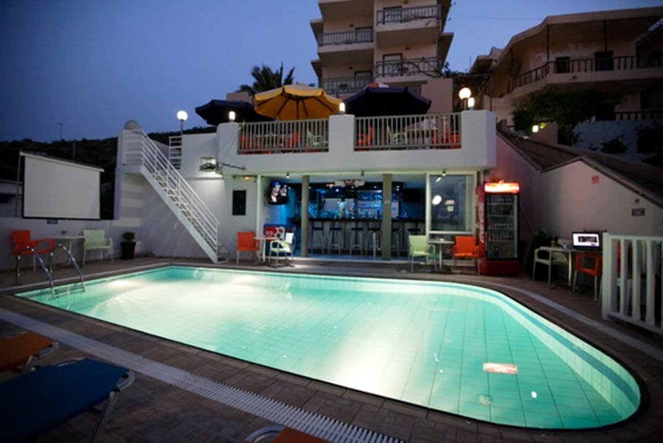 Memories Apartments Bed and Breakfast in Stalida
