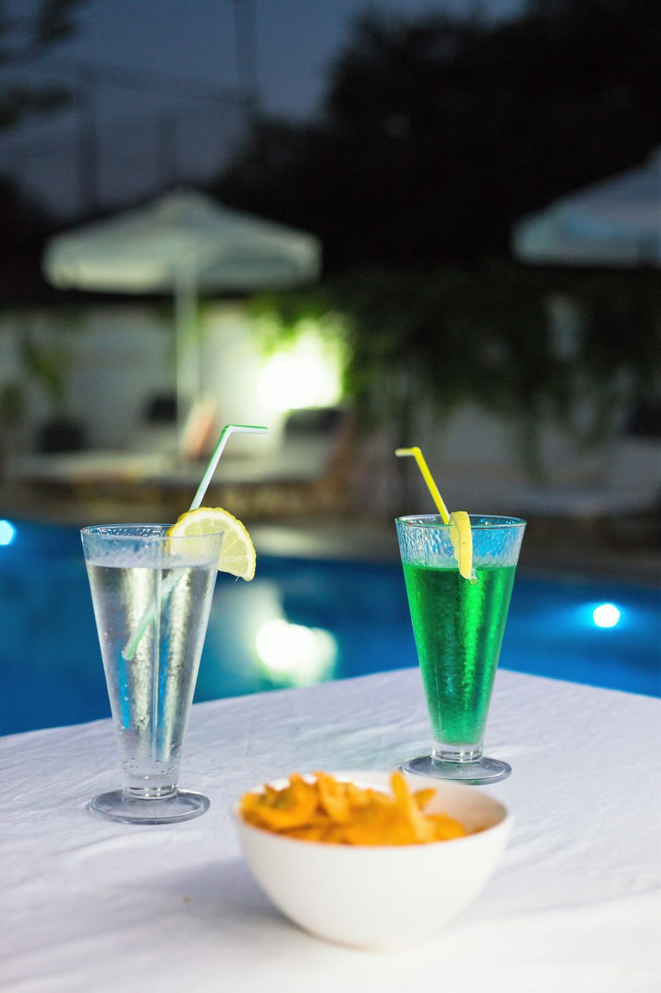Poolside bar