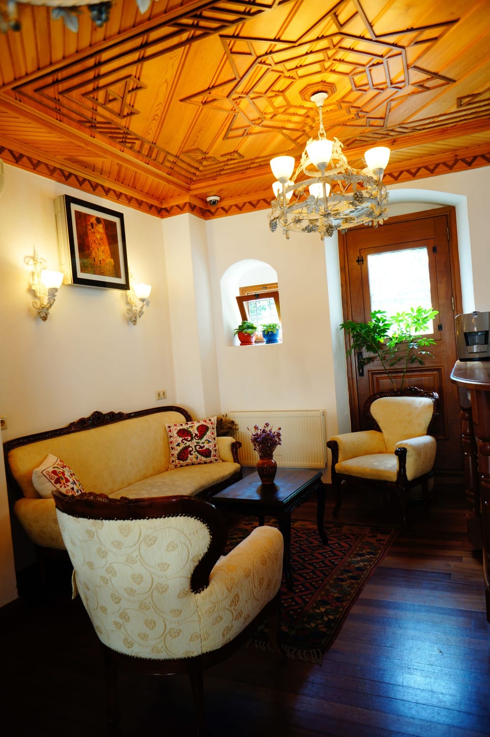 Deluxe Double Room, 1 Double Bed, Sea View | Living area | TV