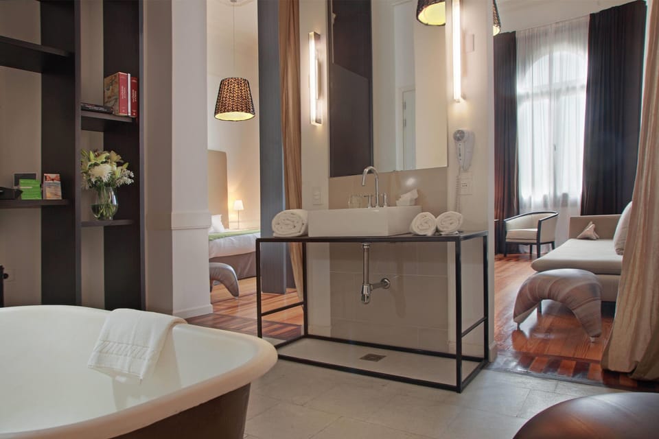 Minibar, in-room safe, desk, soundproofing