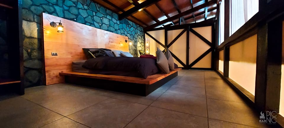 Honeymoon Tent | Memory foam beds, WiFi (free), bed sheets