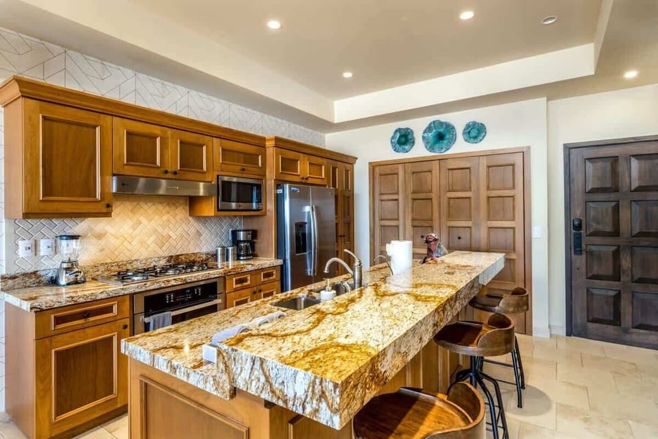 Fully equipped kitchen