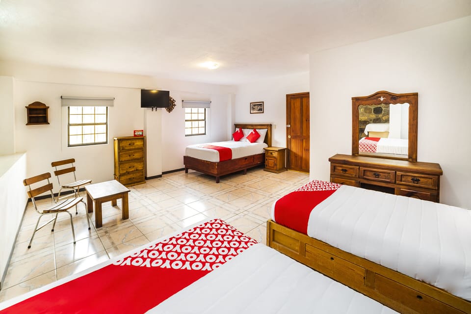 Family Room | Hypo-allergenic bedding, free WiFi, bed sheets