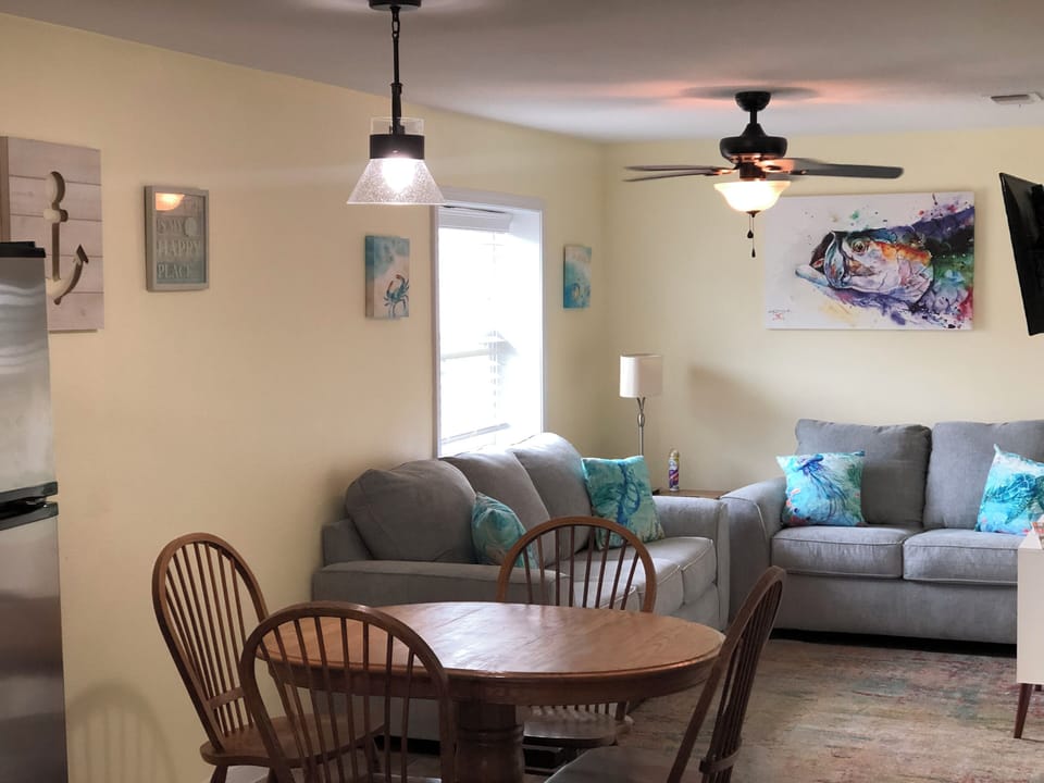 Open area from dining room to living room