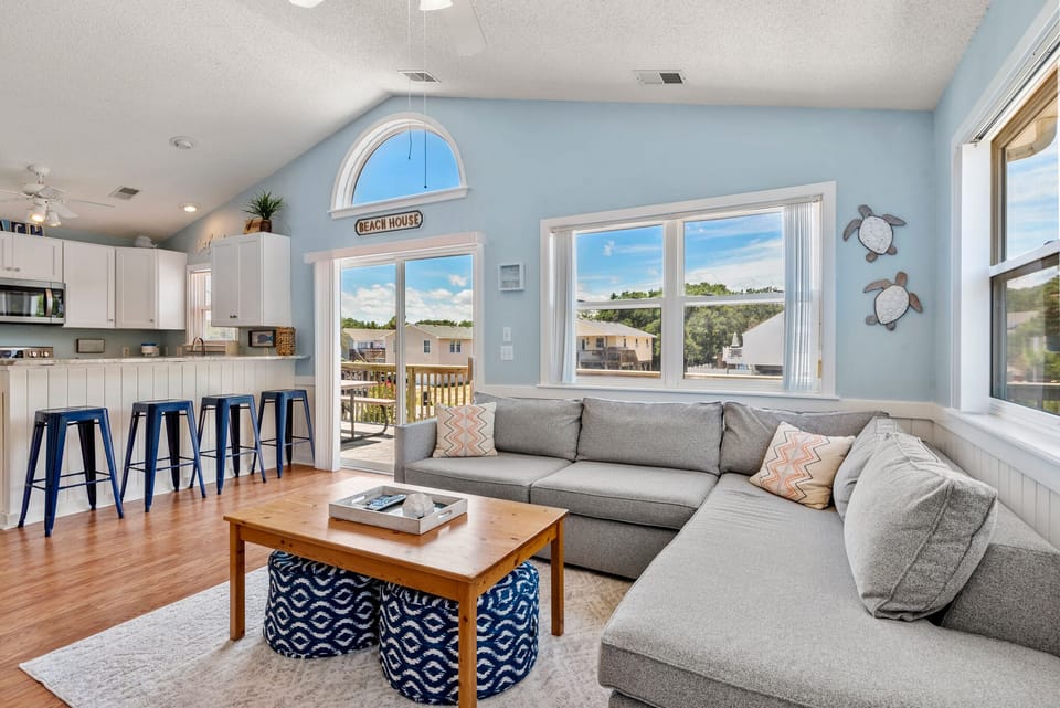 KDN5904: The Coconut Cottage l Living Area