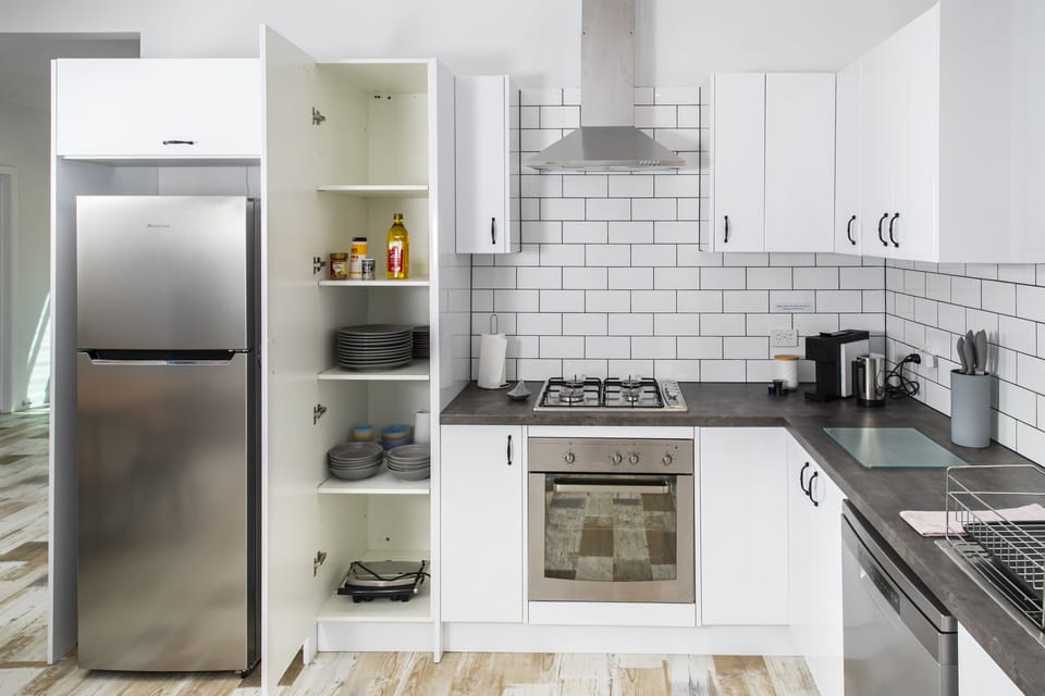 House, 4 Bedrooms, Mountain View | Private kitchen | Full-size fridge, microwave, oven, stovetop