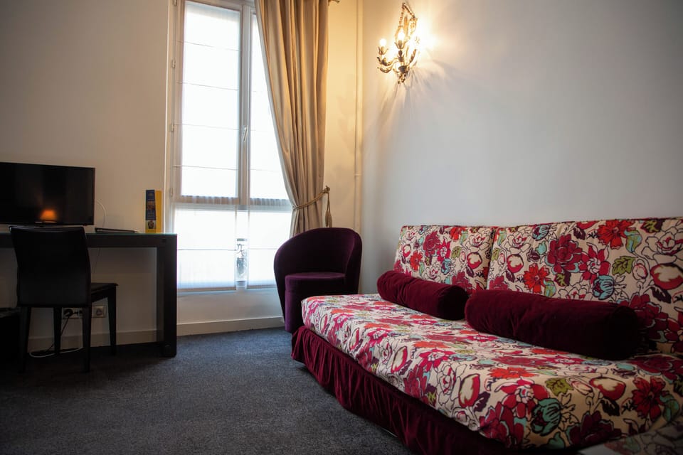 Superior Room | In-room safe, desk, laptop workspace, soundproofing