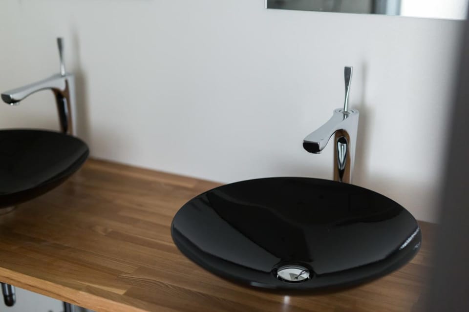 Bathroom sink