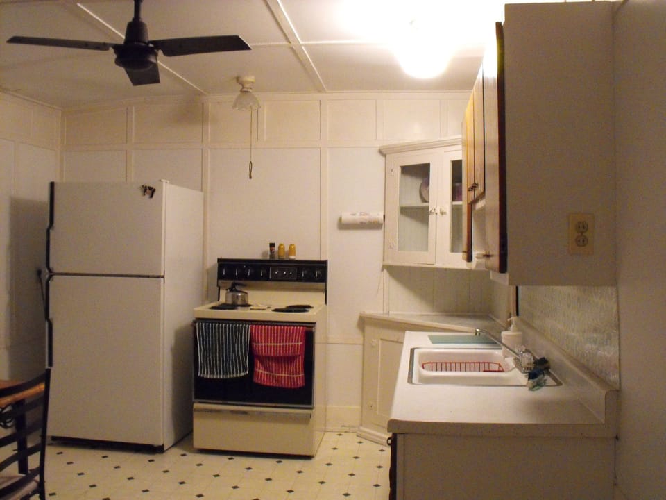 Suite, 2 Bedrooms | Private kitchen | Shared fridge, microwave