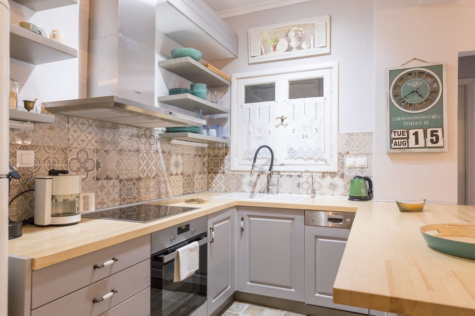 Apartment, 1 Bedroom | Private kitchen | Fridge, oven, stovetop, dishwasher