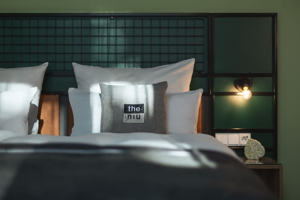 Hypo-allergenic bedding available, in-room safe, desk, laptop workspace