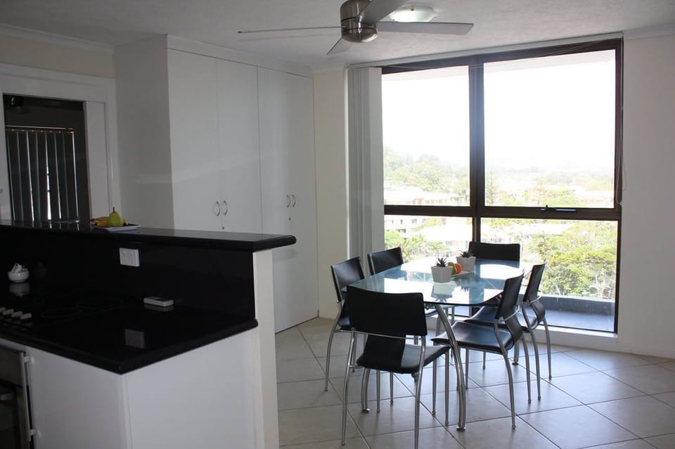 Superior Apartment, 2 Bedrooms, Ocean View, Sea Facing | In-room dining
