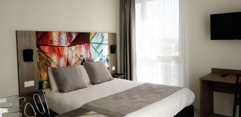 Studio | Premium bedding, desk, soundproofing, iron/ironing board
