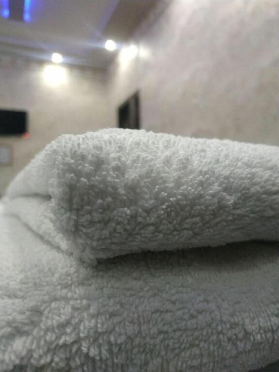 Luxury Quadruple Room | In-room safe, bed sheets