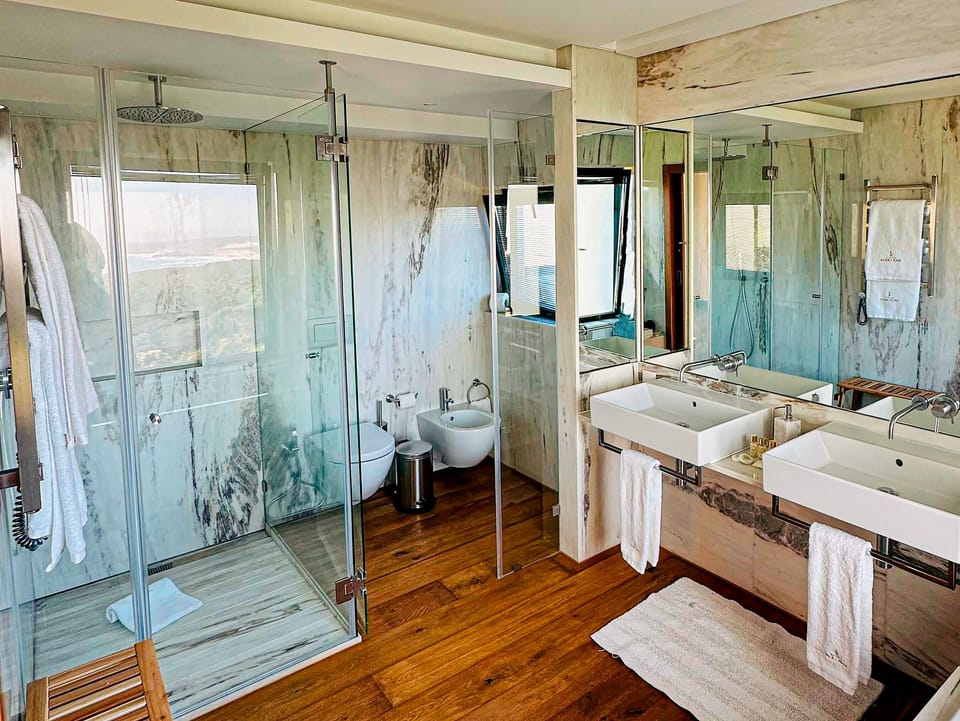 Luxury country house, 2 bedrooms, sea view (Panorama Residence) | Bathroom | Free toiletries, hair dryer, bathrobes, towels