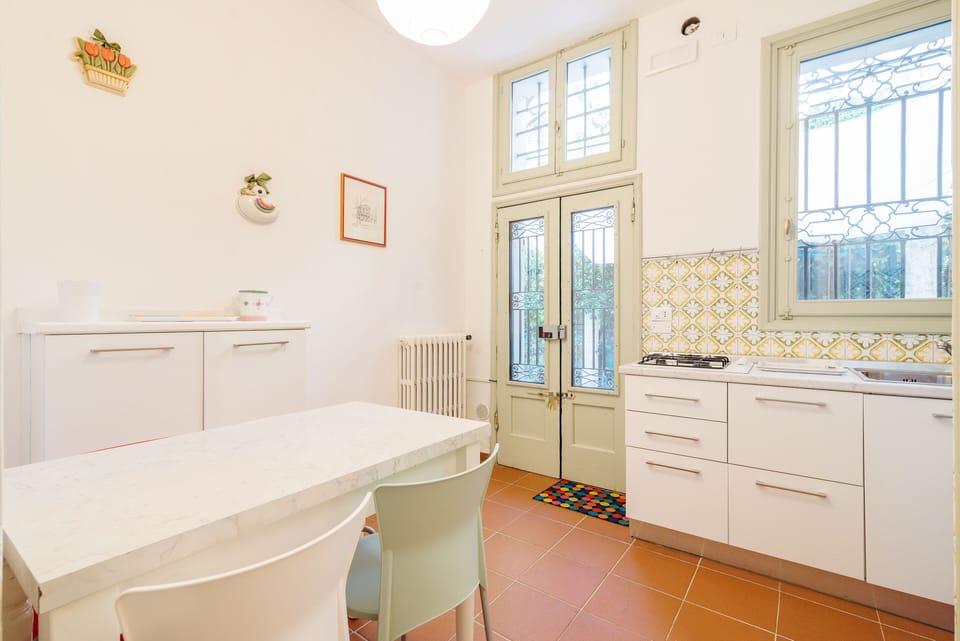 Apartment, 1 Bedroom | Private kitchen | Fridge, microwave, stovetop, dishwasher