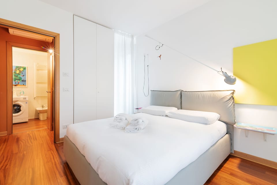 Apartment, 1 Bedroom | 1 bedroom, iron/ironing board, WiFi (free), bed sheets