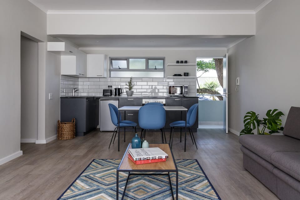 Family Suite | Living area | TV
