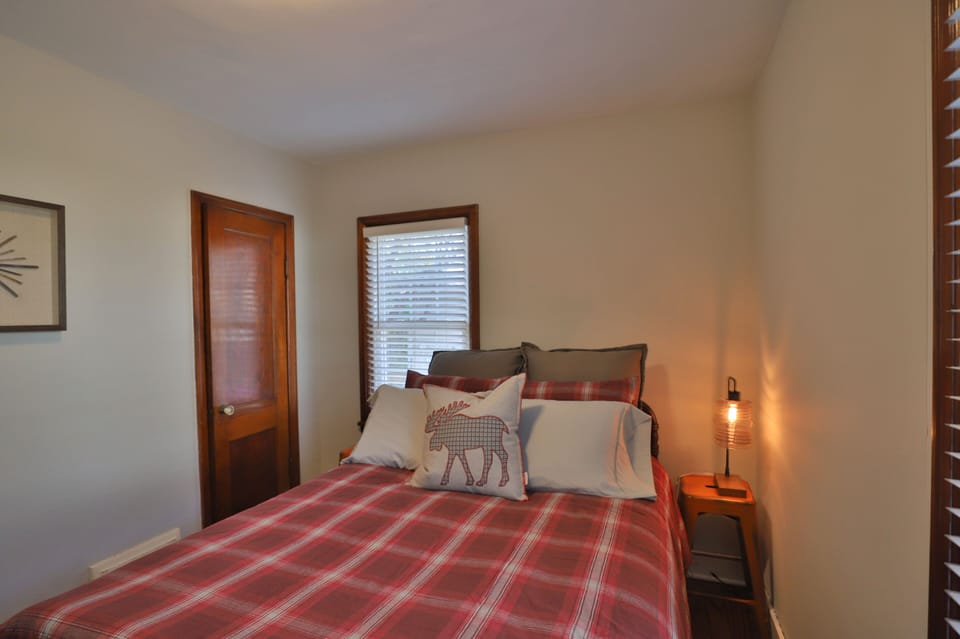 Bedroom #1