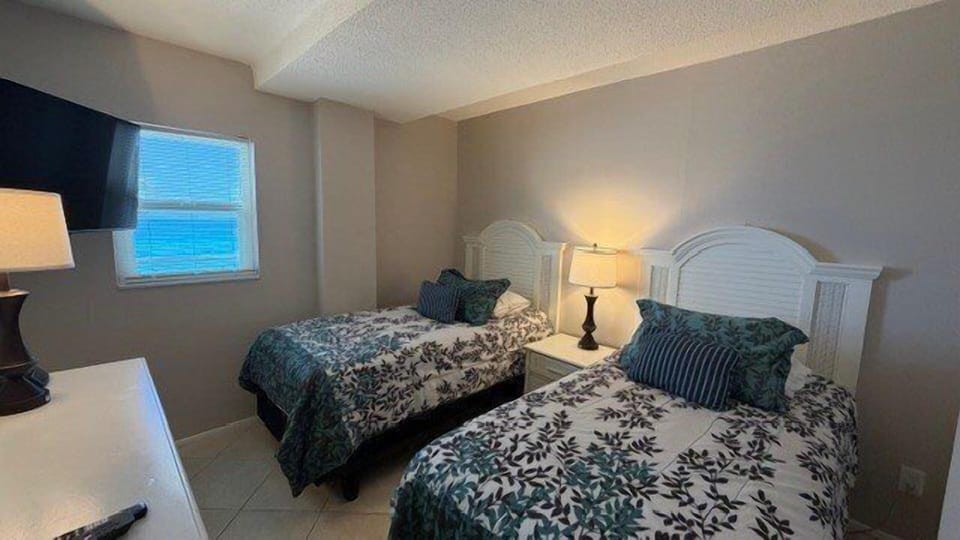 Guest Bedroom2