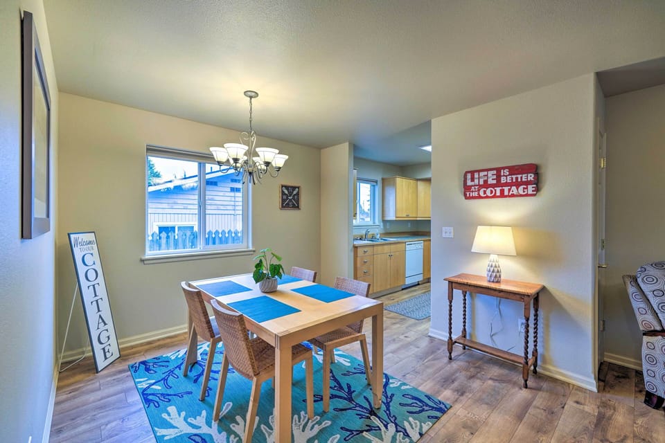 Dining Area | Dishware & Flatware