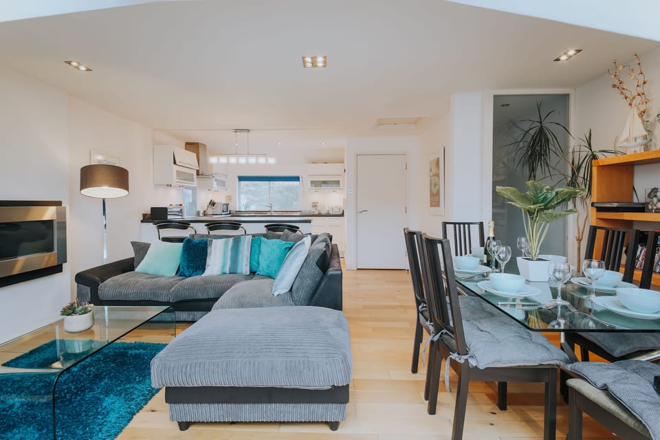 The Penthouse | Living area | Flat-screen TV, fireplace, DVD player