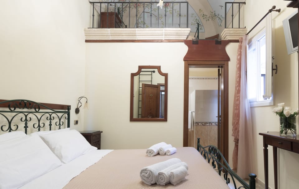 Double Room | Free WiFi