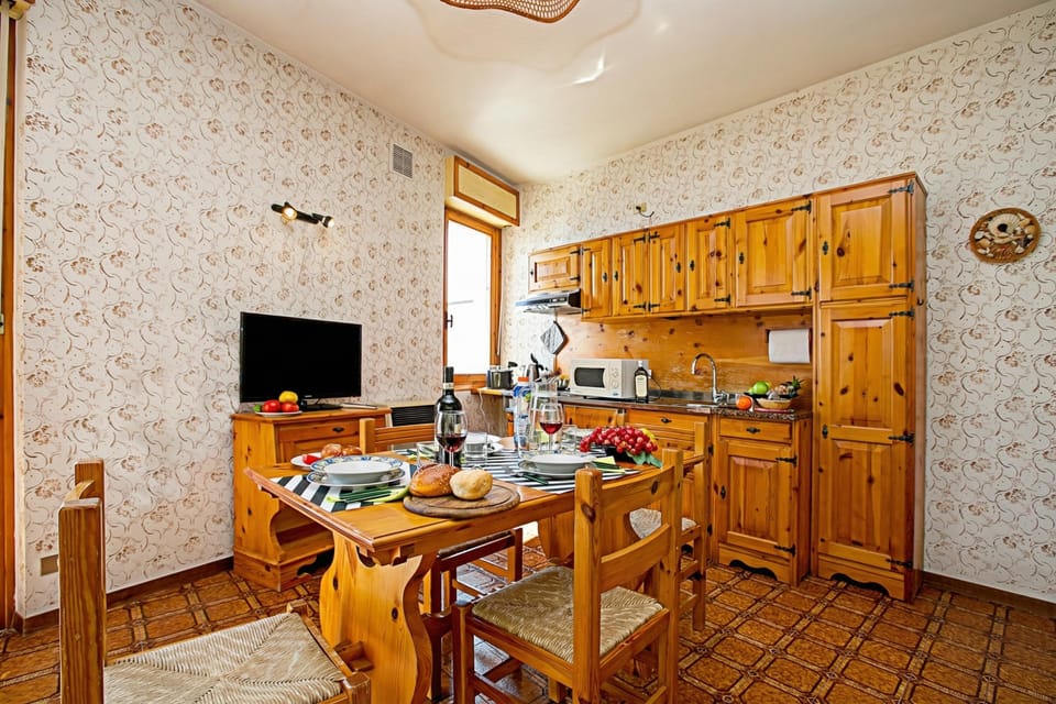 Kitchen and dining area