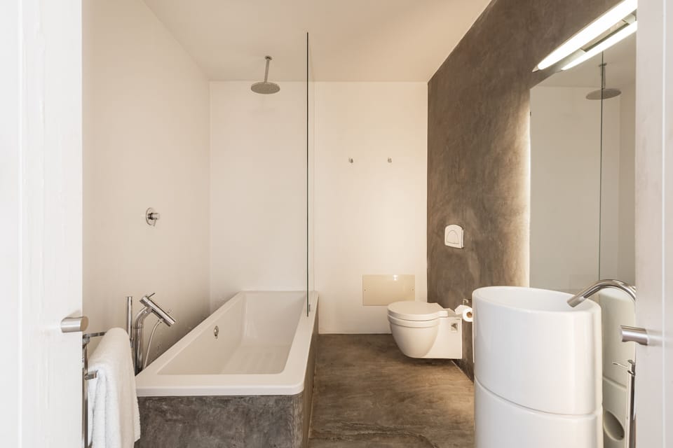 Superior Suite | Bathroom | Free toiletries, hair dryer, bathrobes, slippers