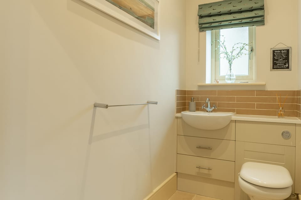 Ground floor: WC with hand basin