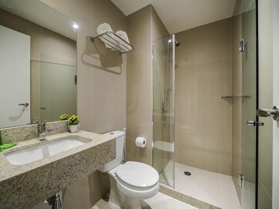 Shower, rainfall showerhead, eco-friendly toiletries, hair dryer