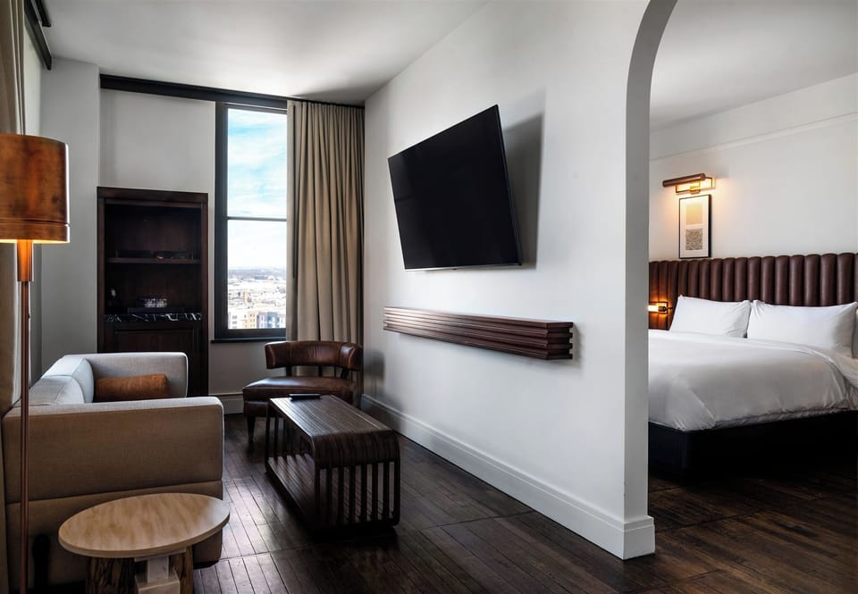 Junior Studio Suite, 1 Bedroom, City View | Premium bedding, down comforters, minibar, in-room safe