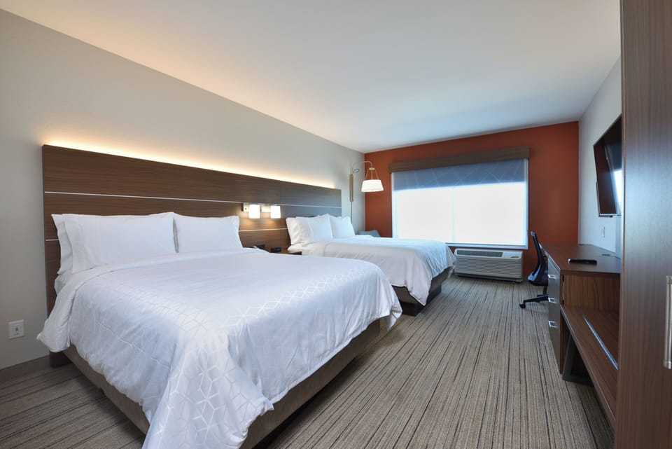 In-room safe, desk, laptop workspace, blackout drapes