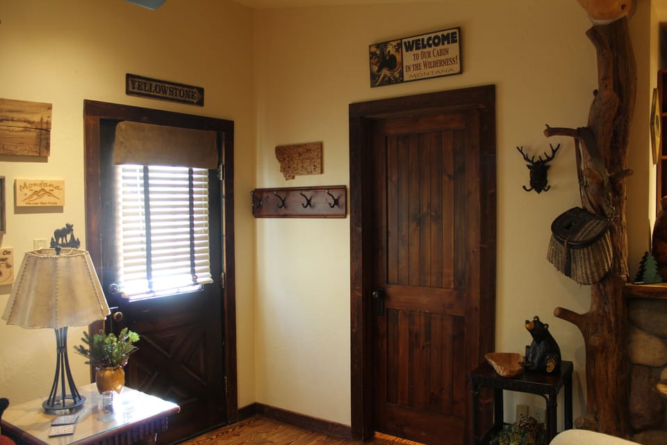 bunkhouse entryway