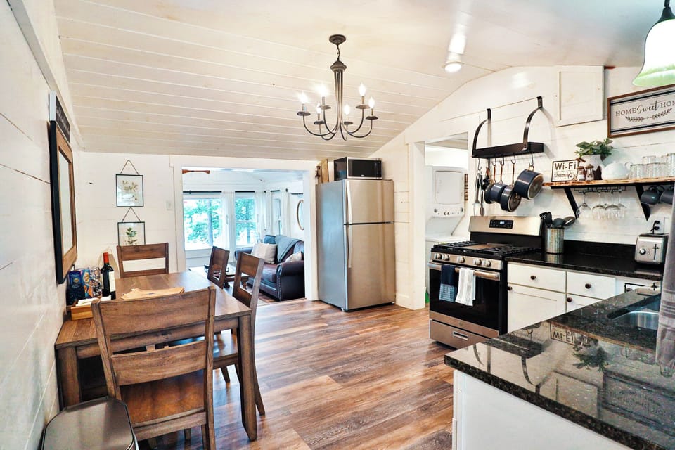 Eat in Kitchen