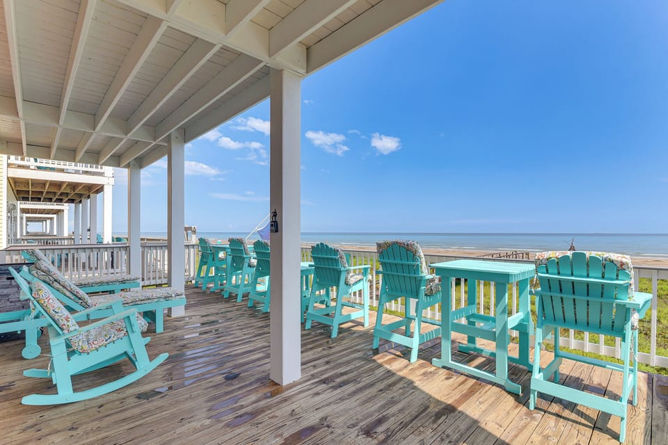 Deck | Panoramic Ocean Views | Gas Grill